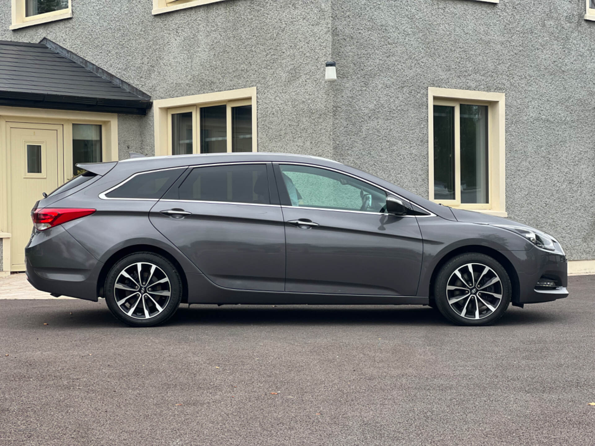 Hyundai i40 DIESEL TOURER in Fermanagh