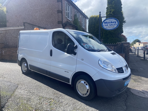 Renault Trafic SWB DIESEL in Armagh