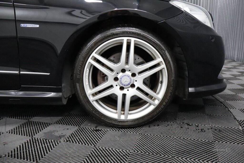 Jun 2012 Mercedes-Benz E-Class E220 CDI BlueEFFICIENCY Sport 2dr Tip Auto