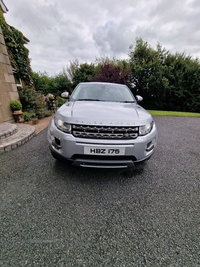 Land Rover Range Rover Evoque 2.2 eD4 Pure 3dr [Tech Pack] 2WD in Down