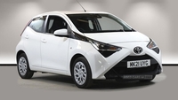 Toyota Aygo 1.0 VVT-i x-play Hatchback 5dr Petrol Manual Euro 6 (Safety Sense) (71 ps) in North Lanarkshire