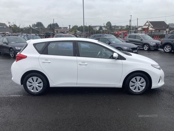 Toyota Auris DIESEL HATCHBACK in Antrim