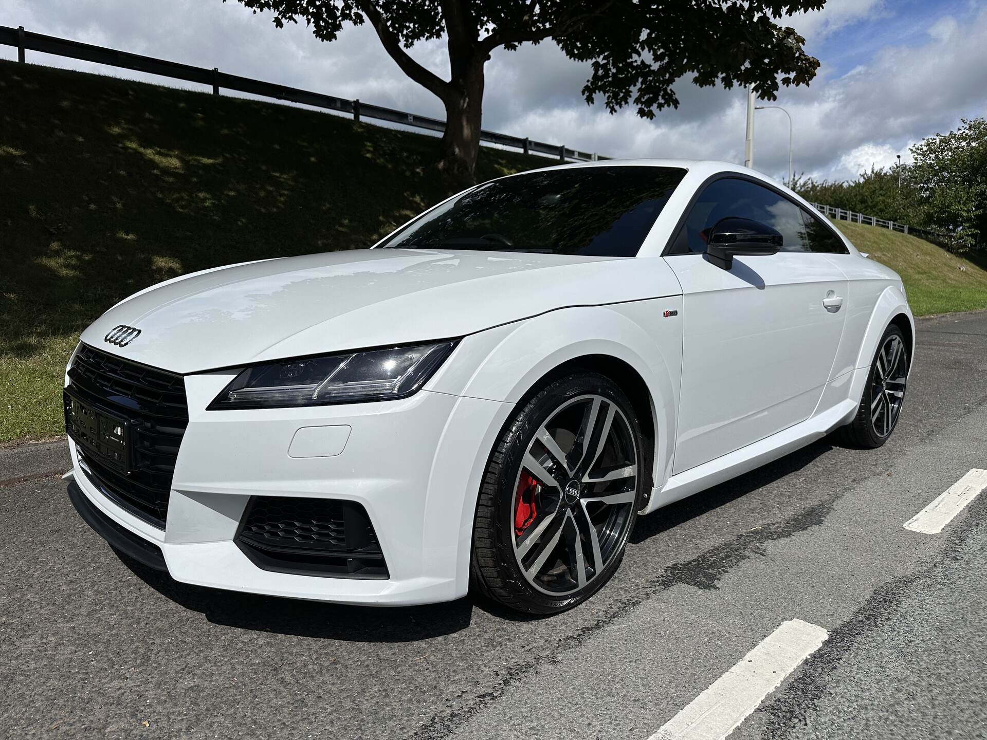 Audi TT COUPE in Down