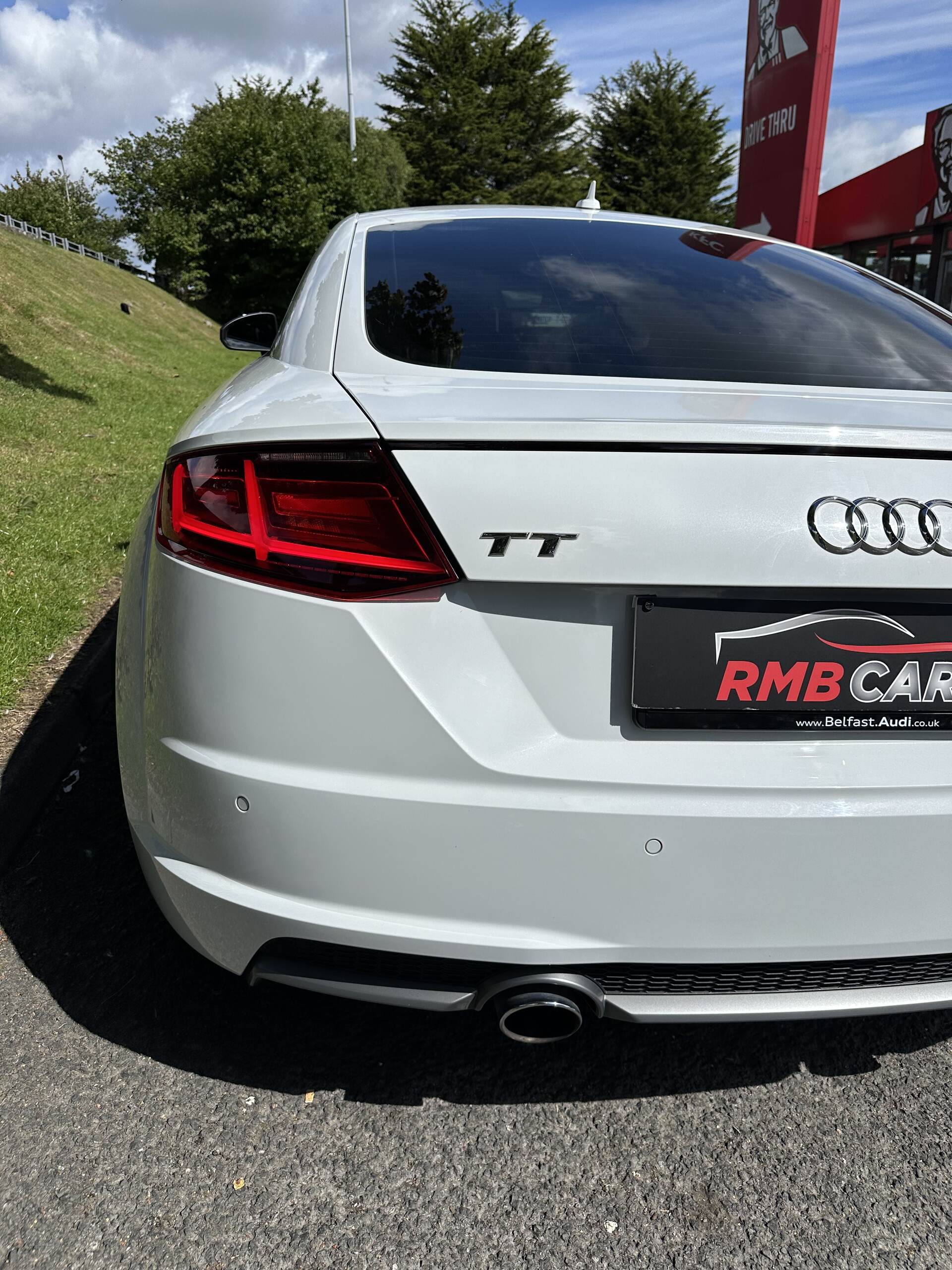 Audi TT COUPE in Down