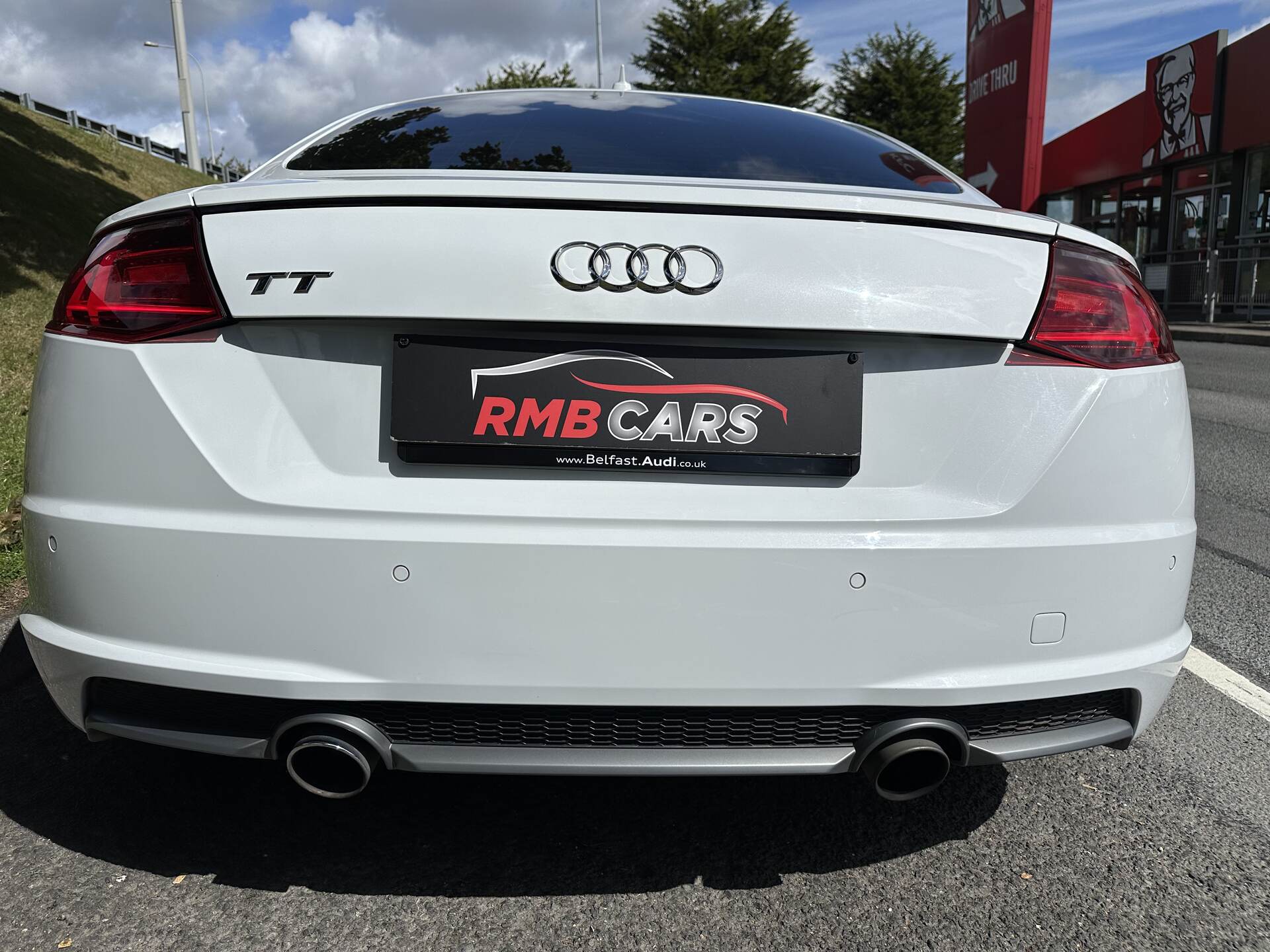 Audi TT COUPE in Down