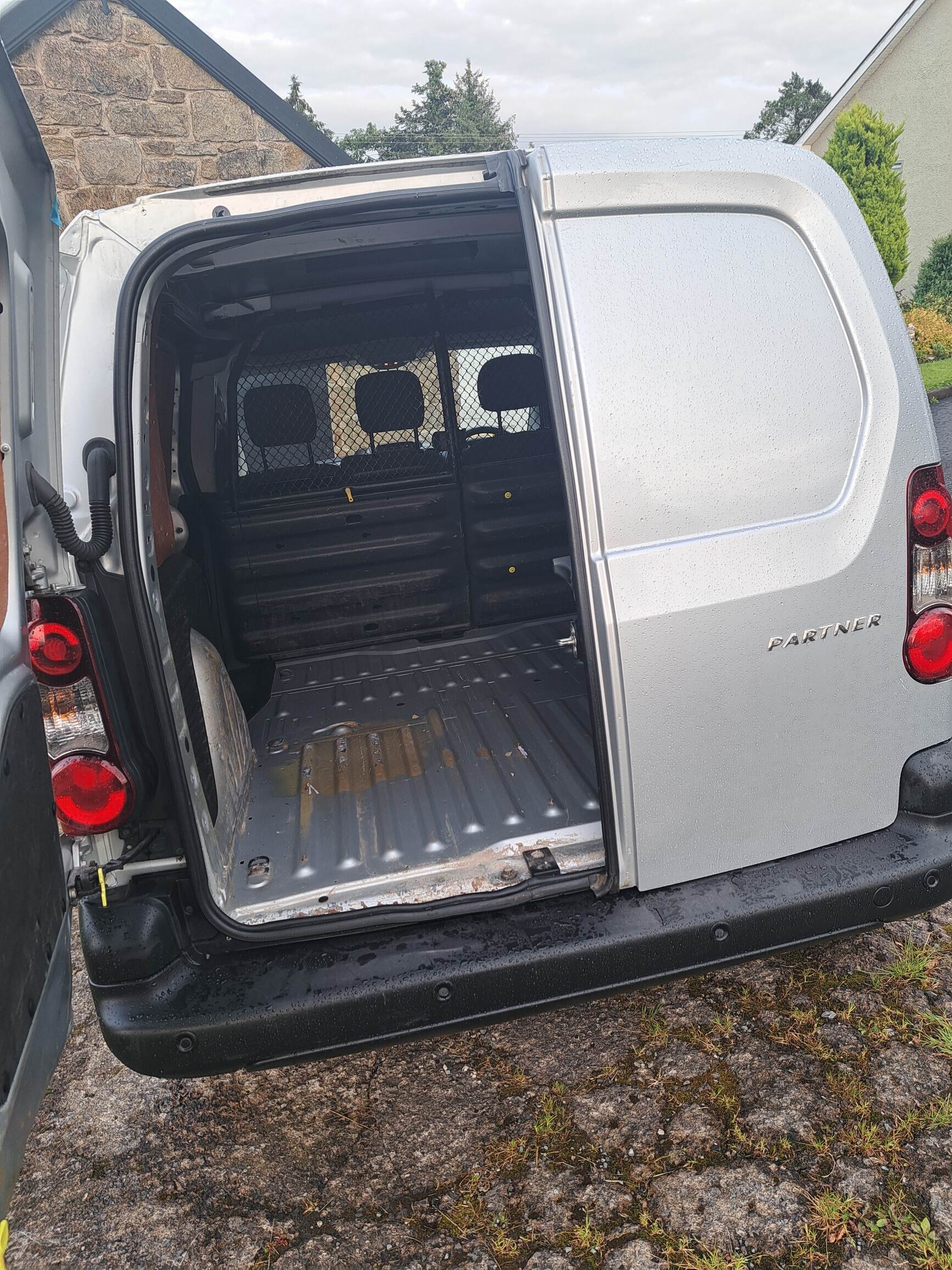 Jun 2018 Peugeot Partner 850 1.6 BlueHDi 100 Professional Van [non SS]