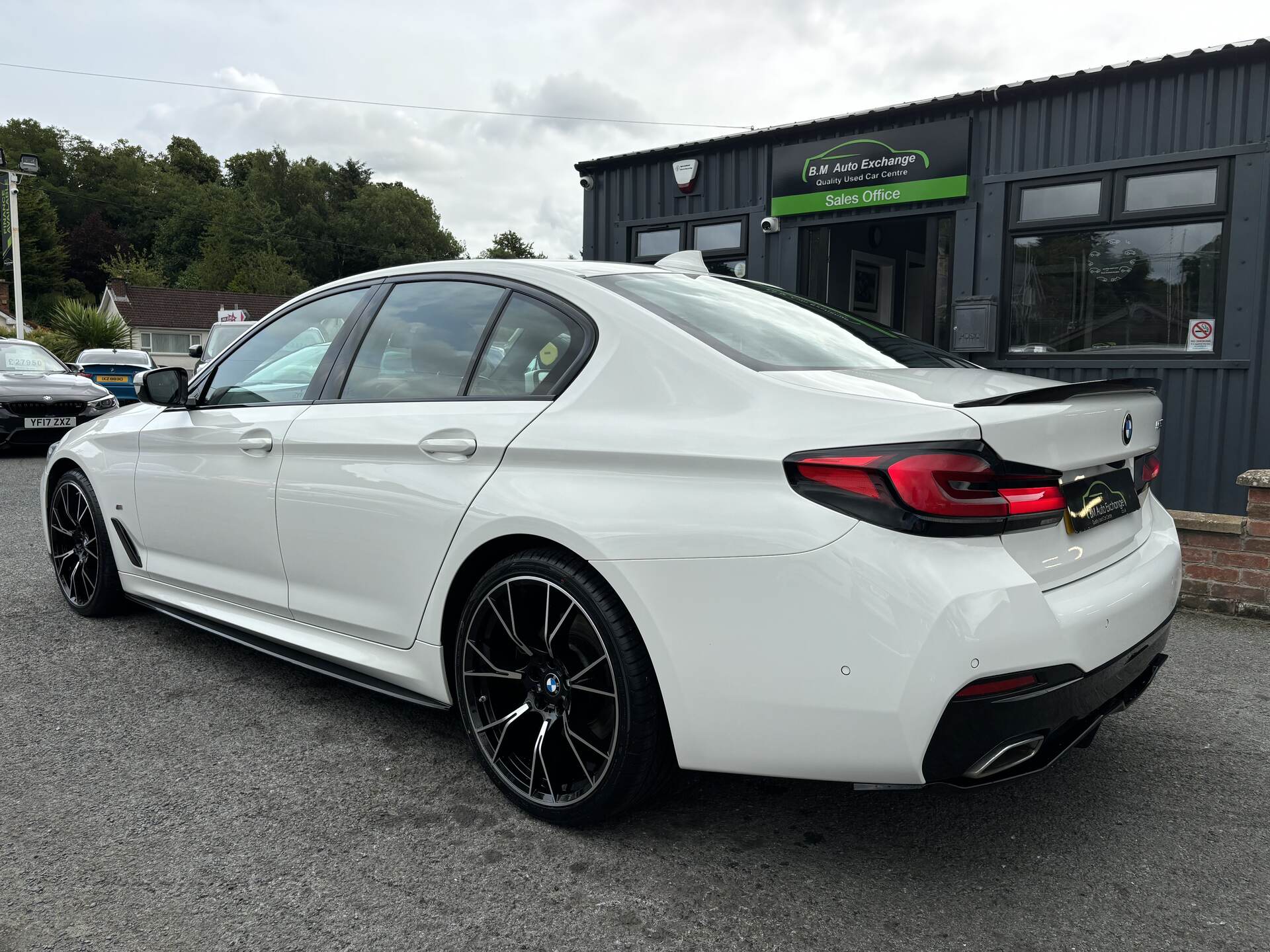 BMW 5 Series DIESEL SALOON in Down