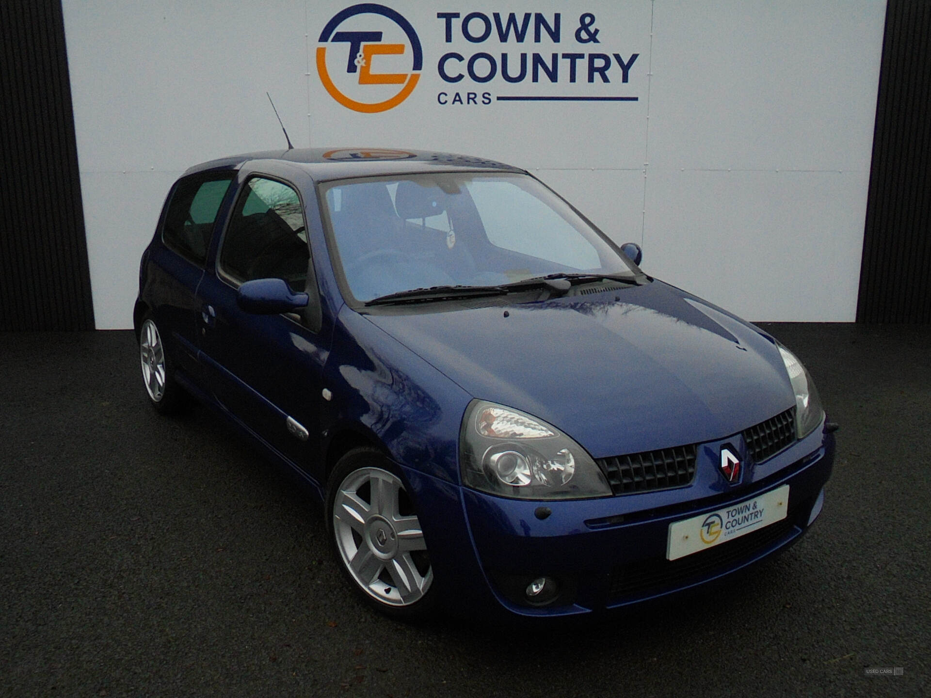 Renault Clio in Antrim