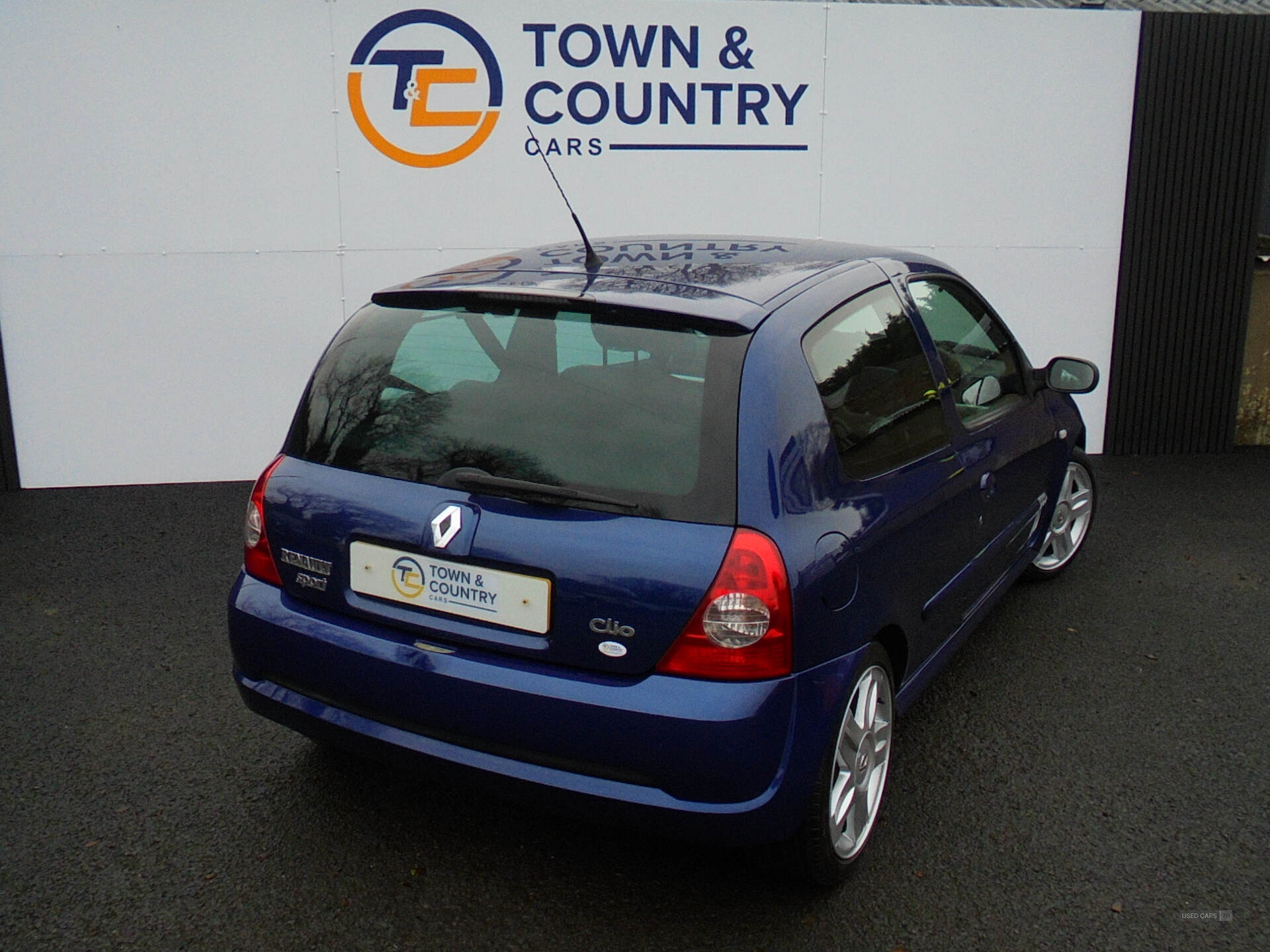 Renault Clio in Antrim