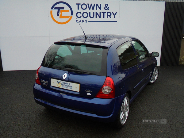 Renault Clio in Antrim