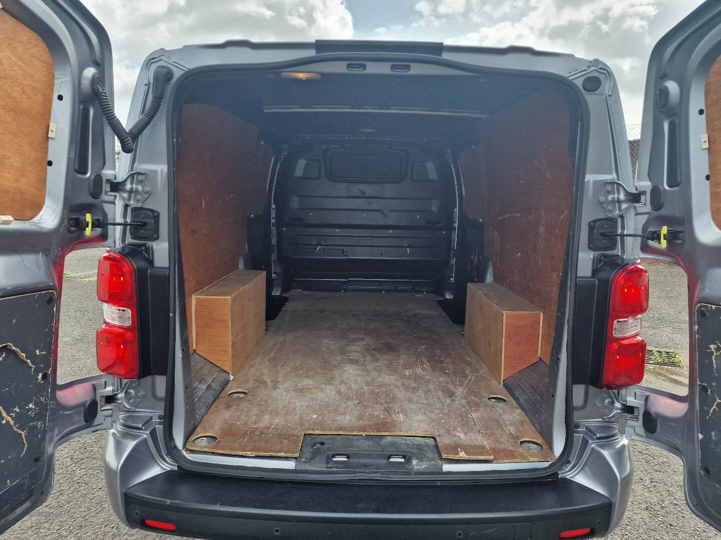Oct 2019 Vauxhall Vivaro 2900 1.5d 100PS Sportive H1 Van