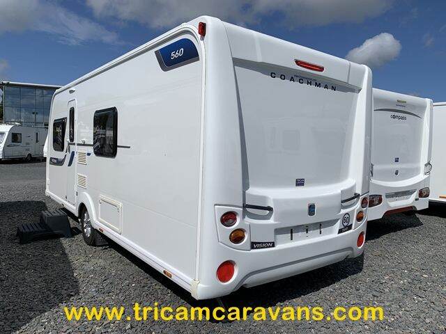 2016 Coachman Vision 560/4, Fixed Bed