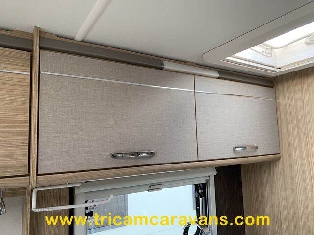 2016 Coachman Vision 560/4, Fixed Bed