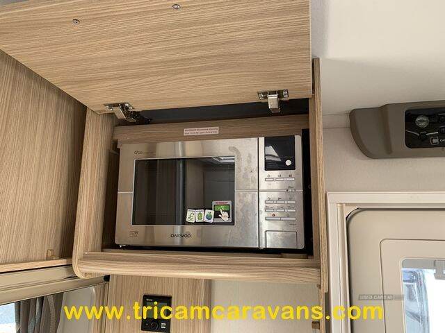 2016 Coachman Vision 560/4, Fixed Bed