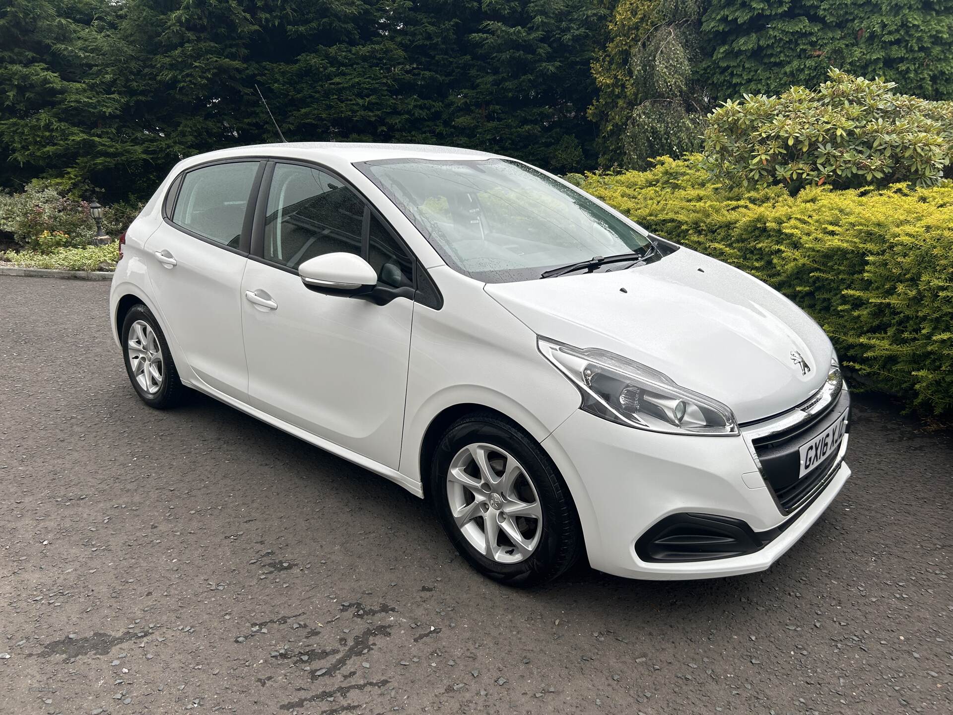 Peugeot 208 DIESEL HATCHBACK in Antrim