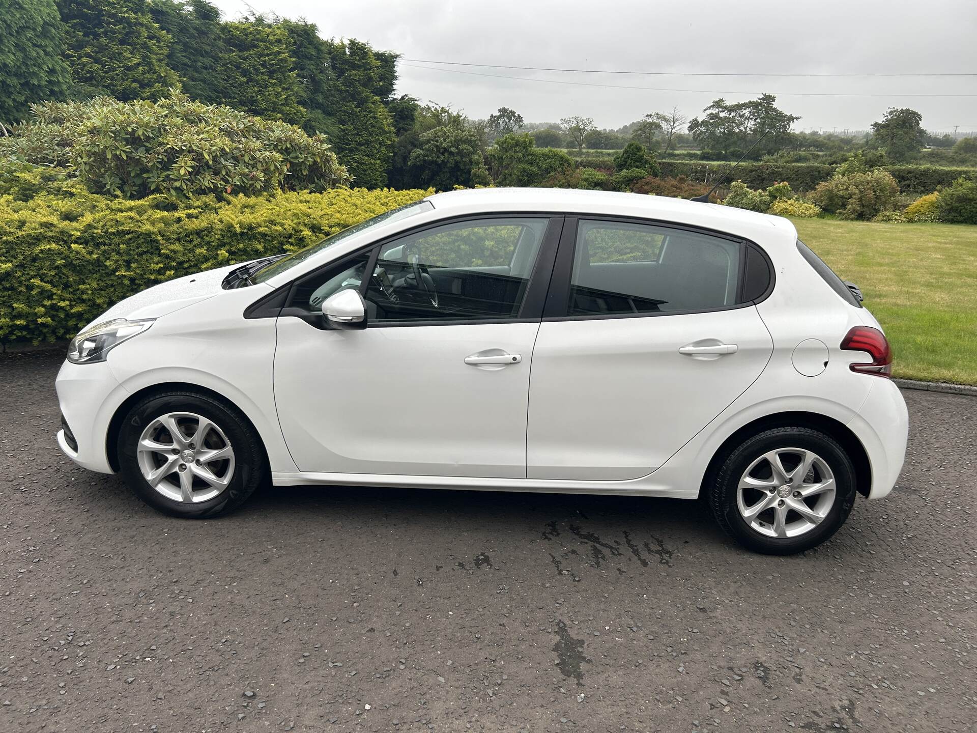 Peugeot 208 DIESEL HATCHBACK in Antrim