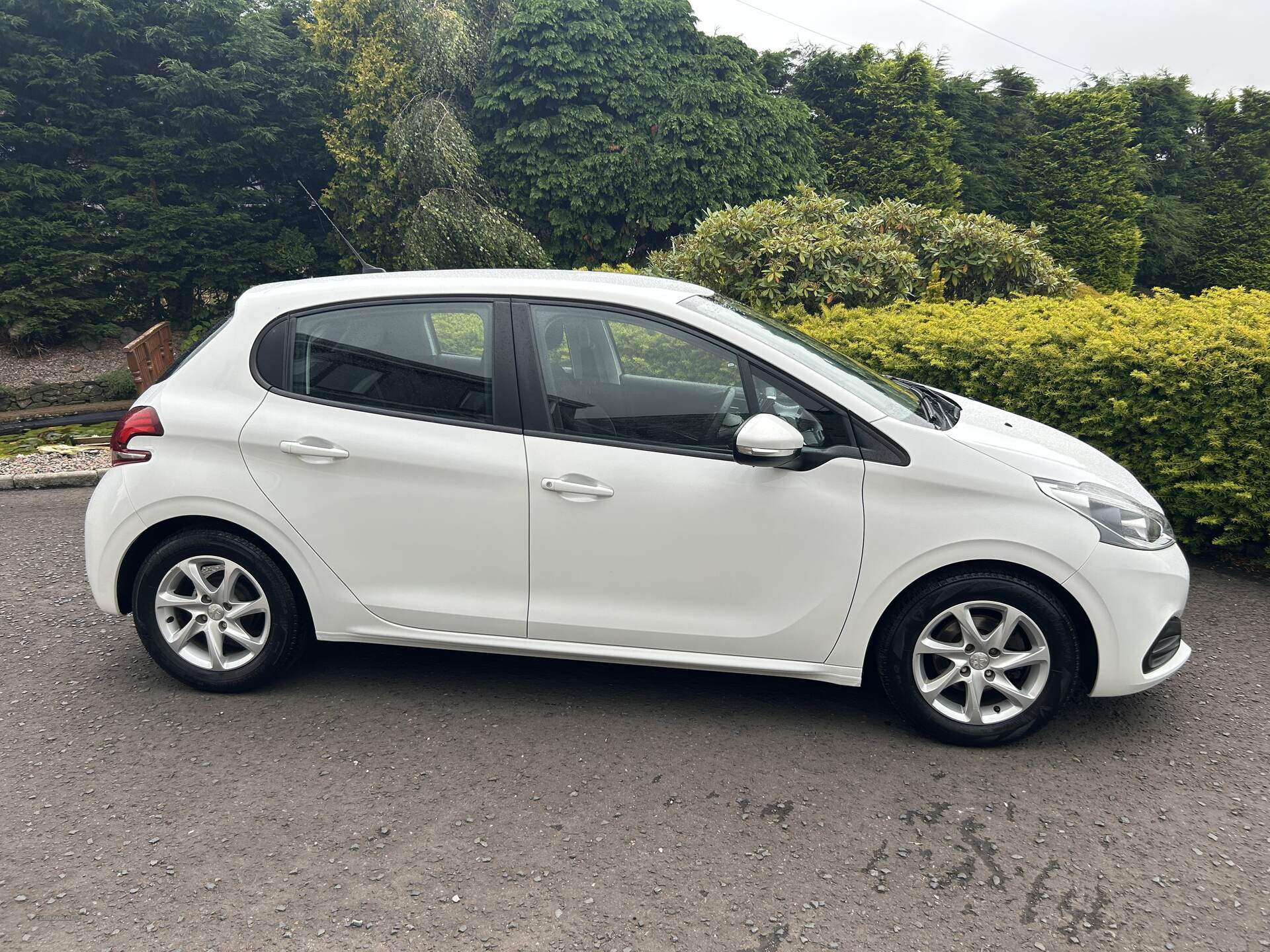 Peugeot 208 DIESEL HATCHBACK in Antrim