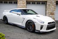 Nissan GT-R COUPE in Down