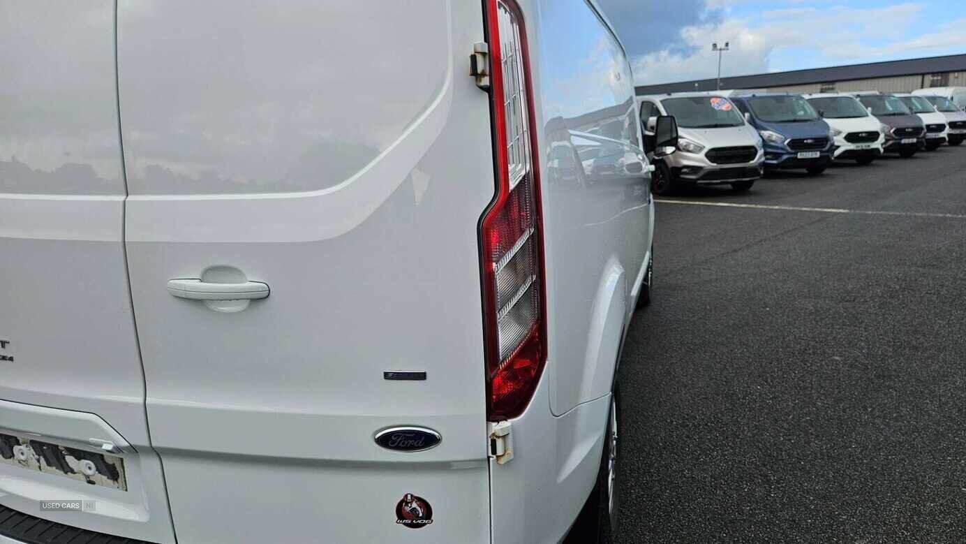 Jan 2019 Ford Transit Custom 2.0 EcoBlue 130ps Low Roof Limited Van