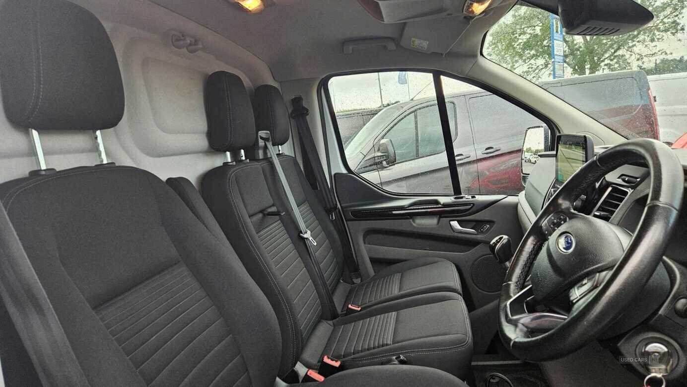 Jan 2019 Ford Transit Custom 2.0 EcoBlue 130ps Low Roof Limited Van