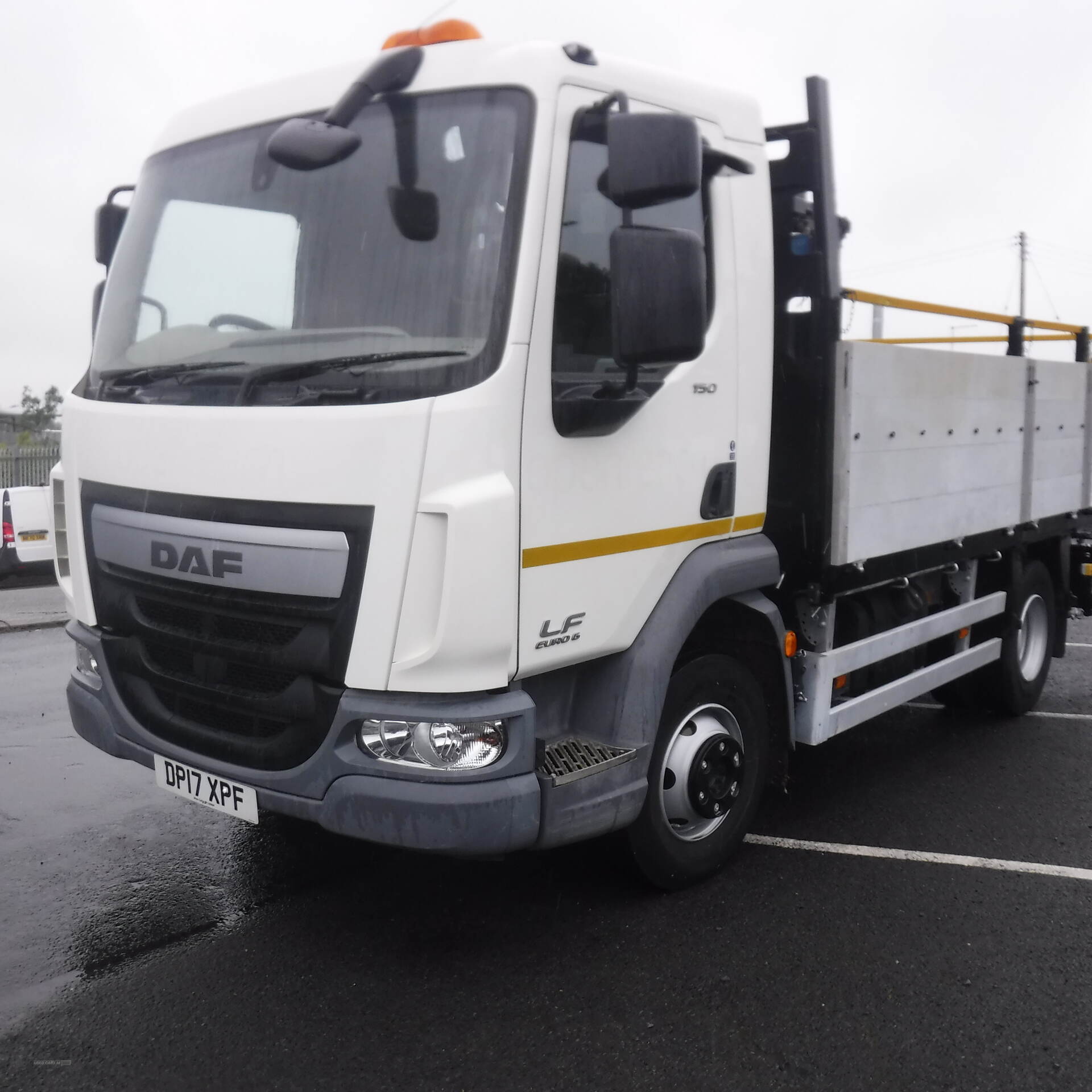 Daf LF150 13FT6"aluminium dropside , small crane 500kg in Down