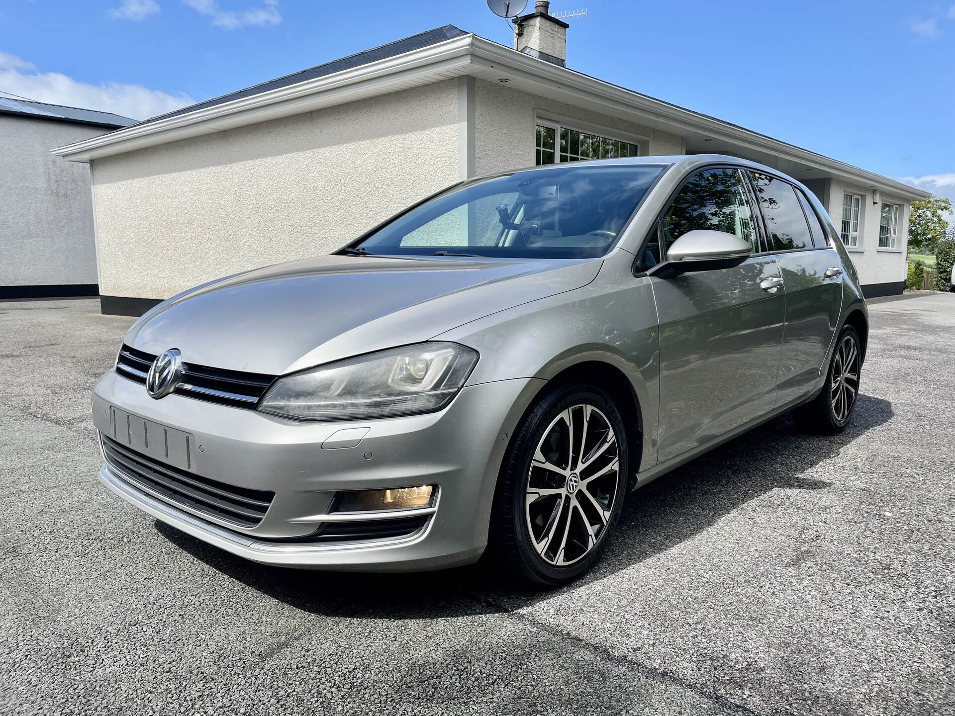 Mar 2013 Volkswagen Golf 2.0 TDI HIGHLINE DSG