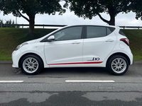 Hyundai i10 HATCHBACK in Down