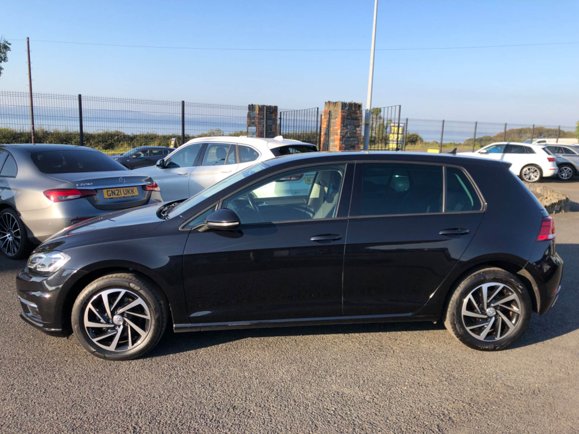 Volkswagen Golf DIESEL HATCHBACK in Derry / Londonderry