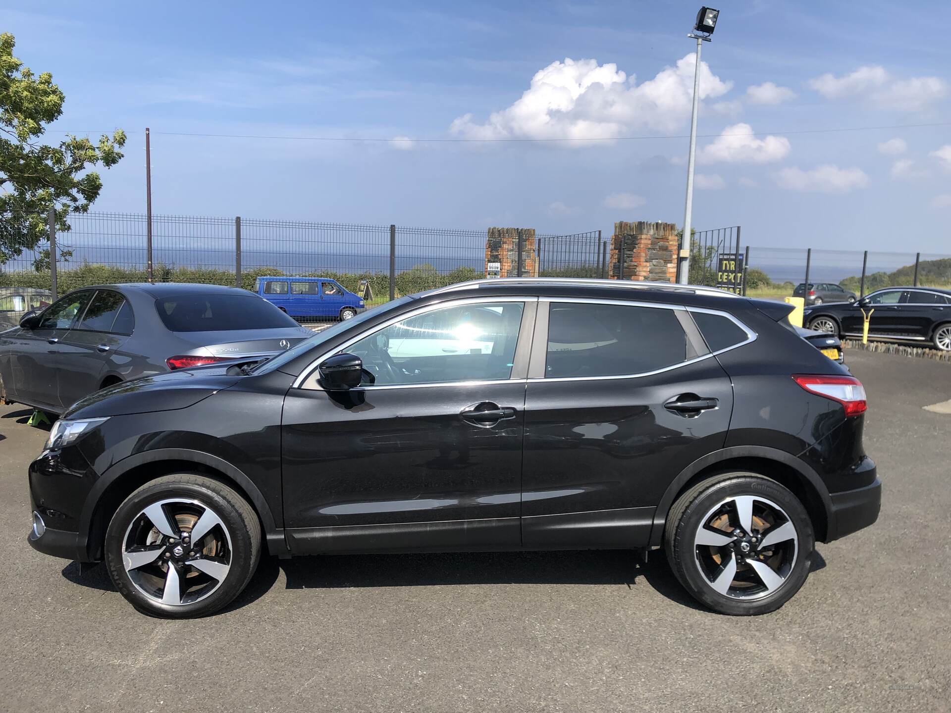 Nissan Qashqai DIESEL HATCHBACK in Derry / Londonderry