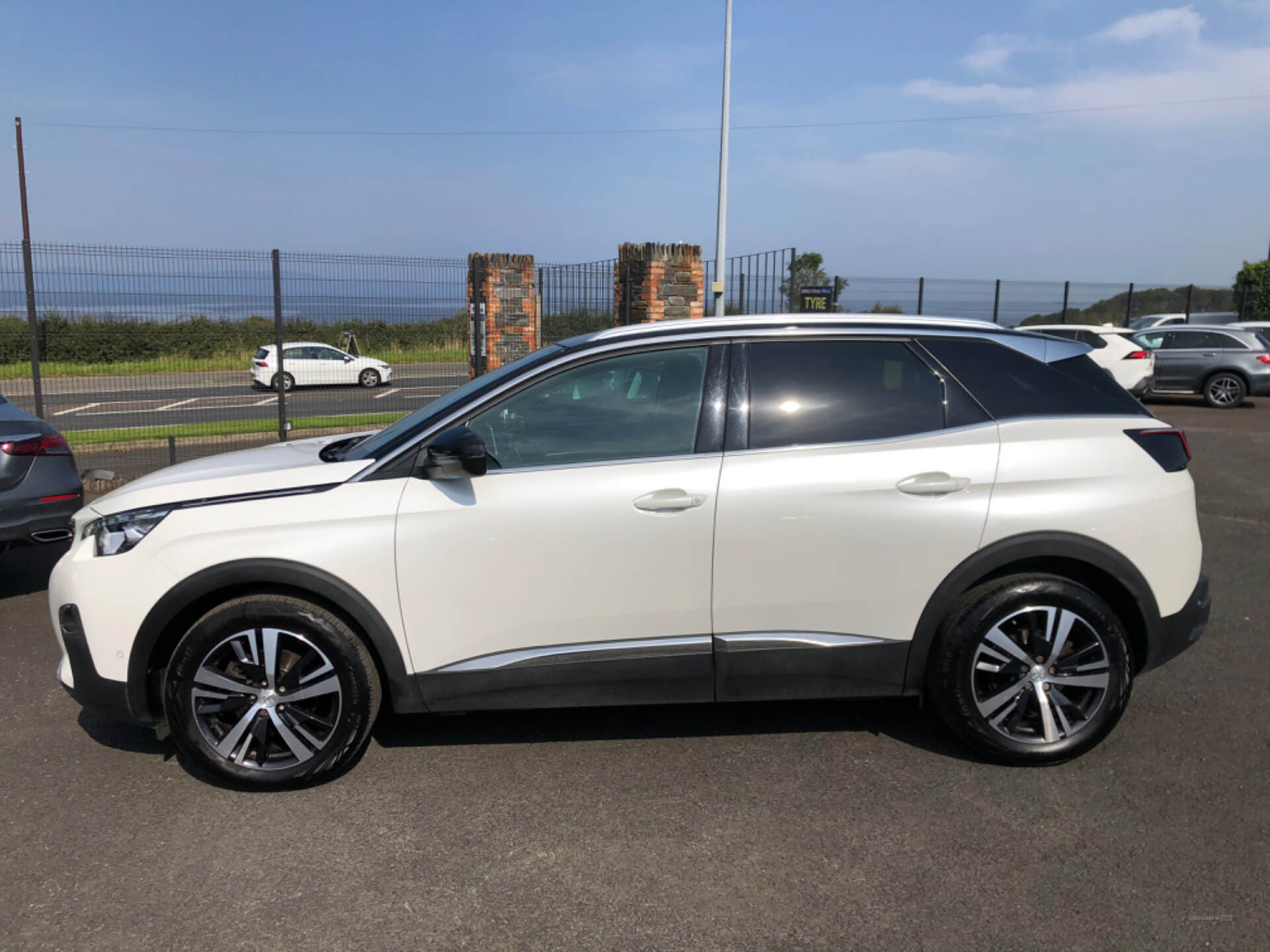 Peugeot 3008 DIESEL ESTATE in Derry / Londonderry