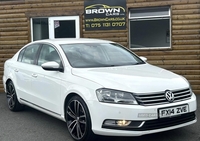 Volkswagen Passat DIESEL SALOON in Down