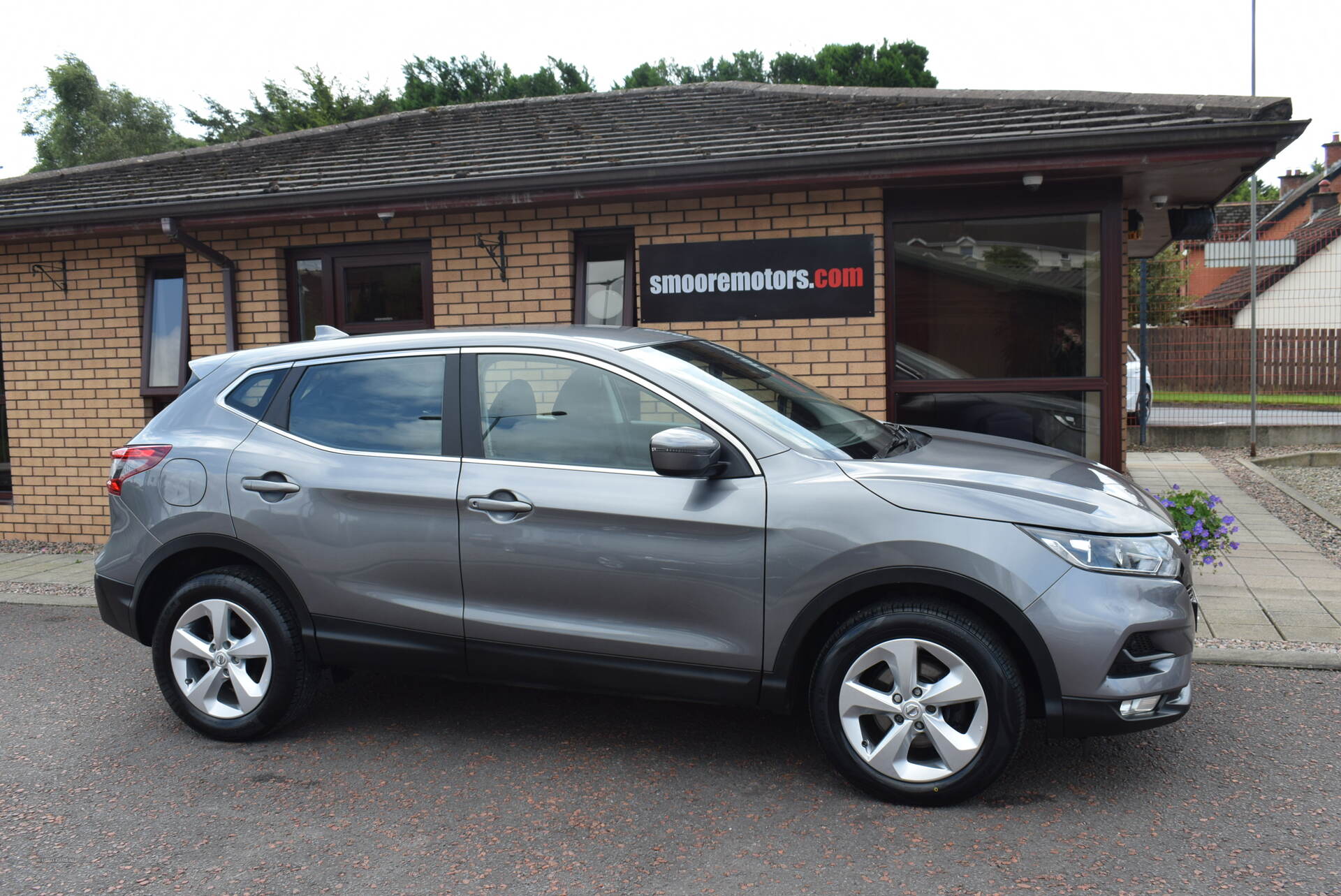 Nissan Qashqai DIESEL HATCHBACK in Antrim