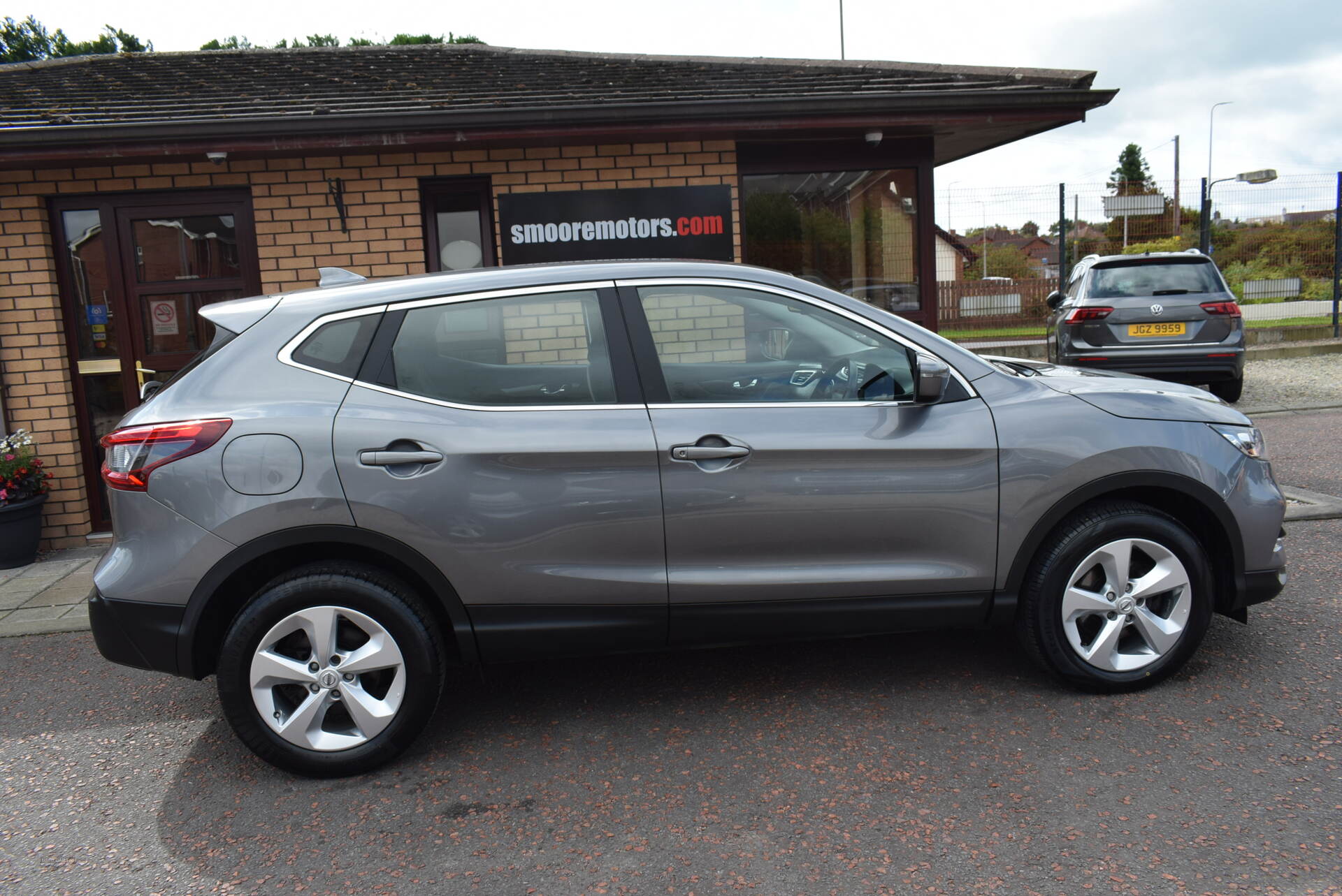 Nissan Qashqai DIESEL HATCHBACK in Antrim