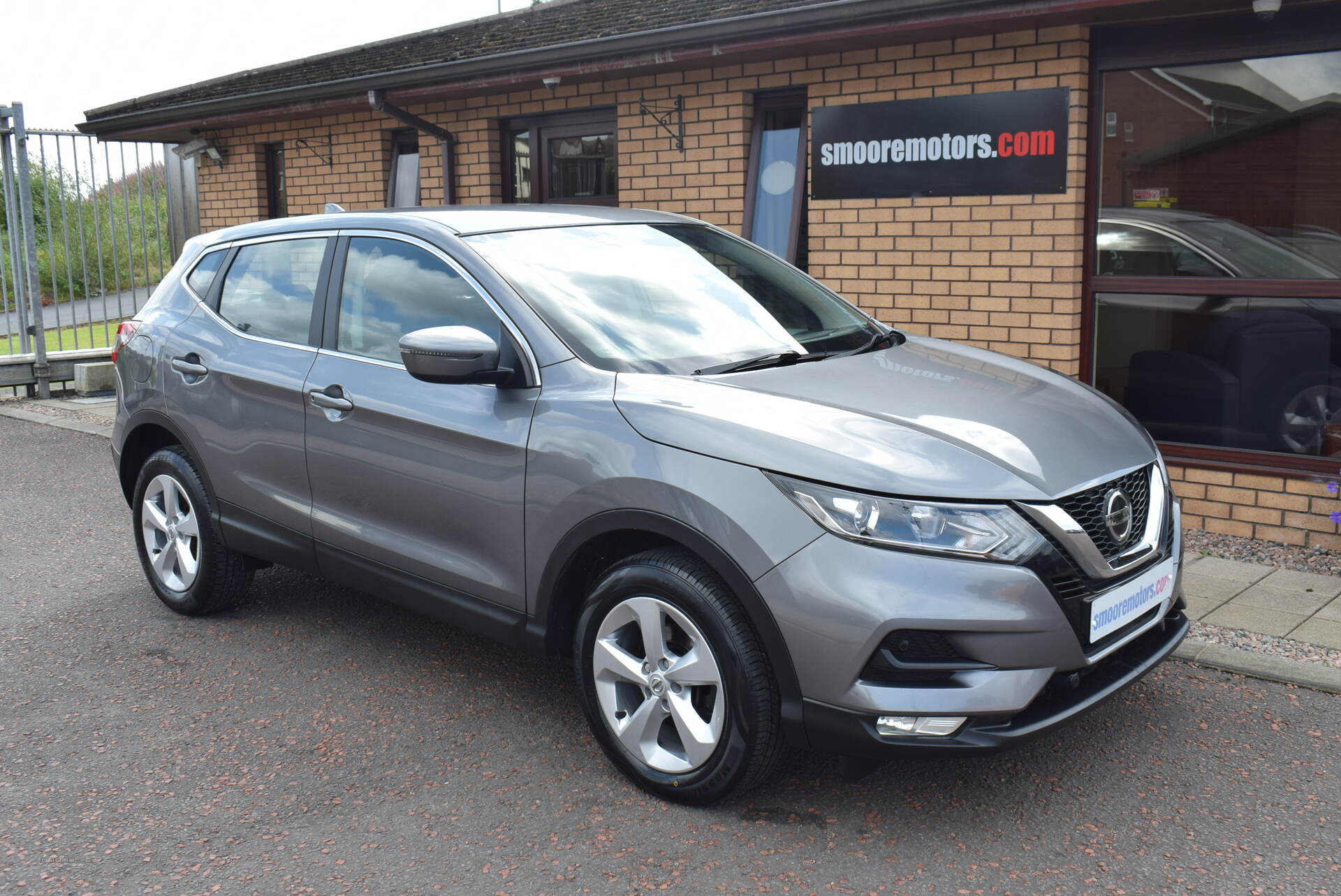 Nissan Qashqai DIESEL HATCHBACK in Antrim