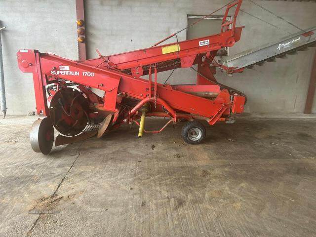 Kverneland 1700