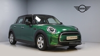 MINI Hatch 1.5 Cooper Classic Hatchback 5dr Petrol Manual Euro 6 (s/s) (136 ps) in City of Edinburgh