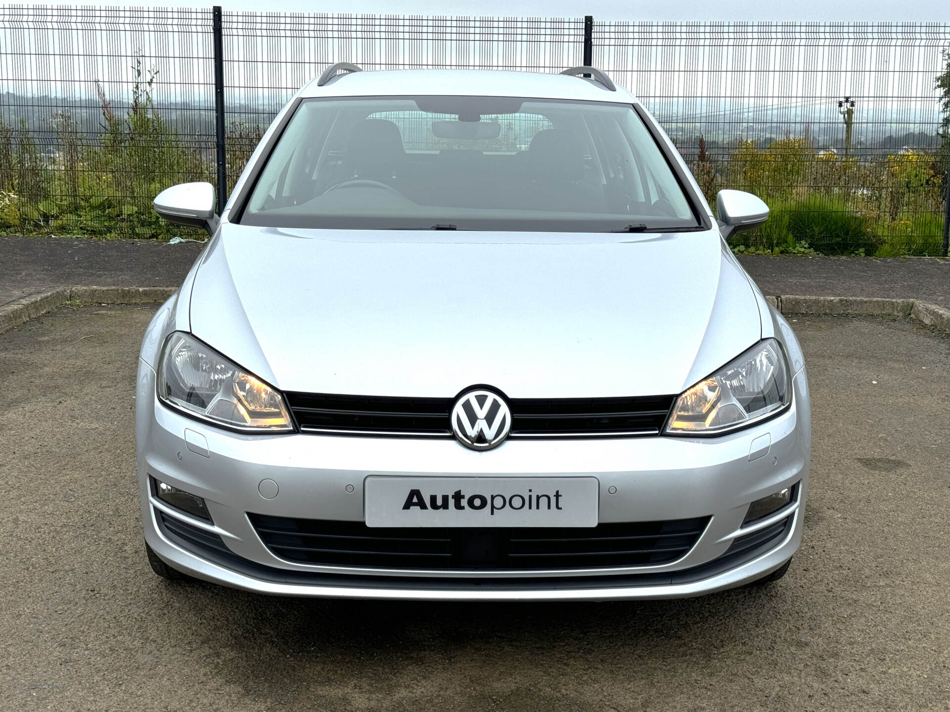 Volkswagen Golf DIESEL ESTATE in Antrim