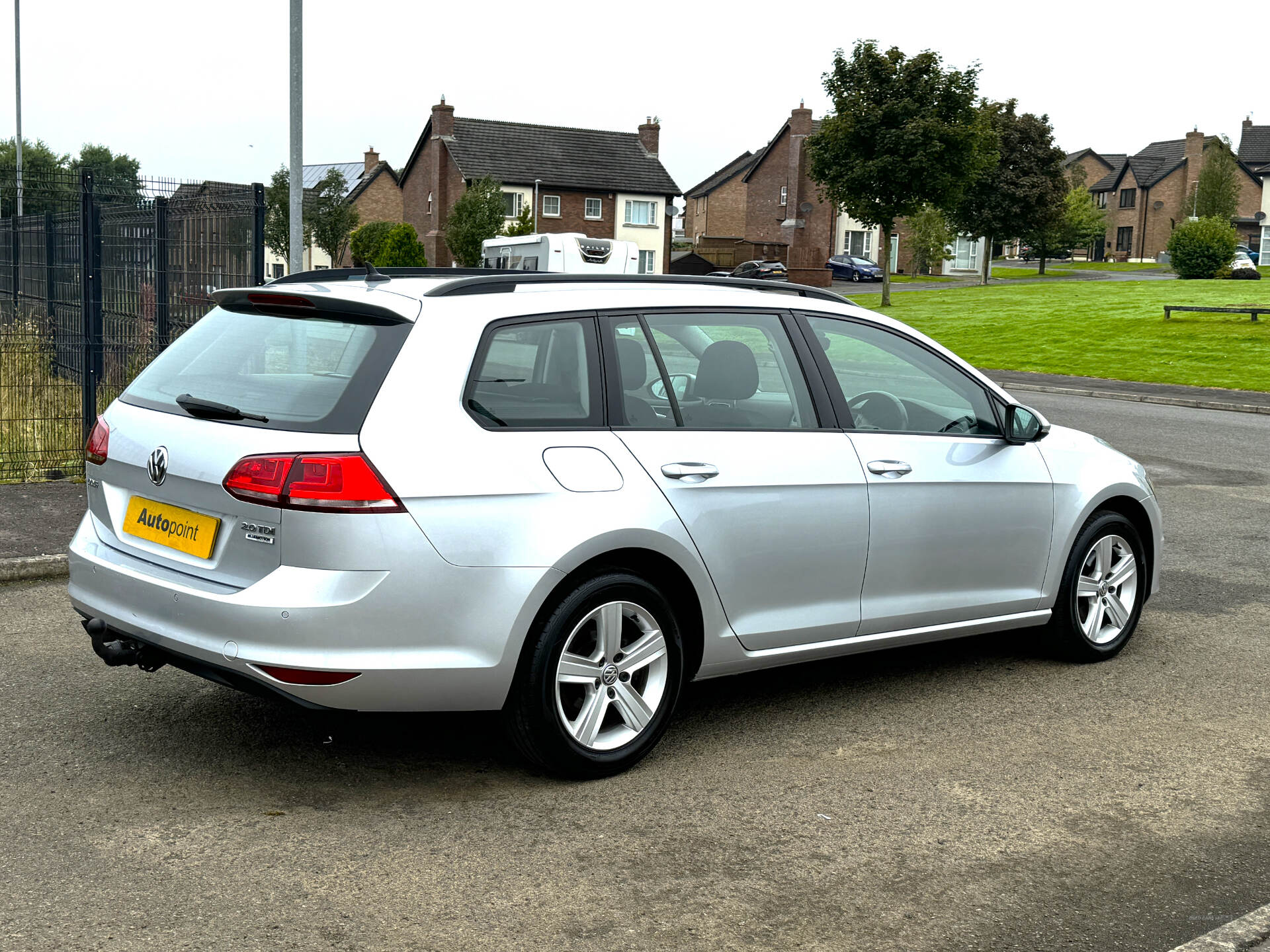 Volkswagen Golf DIESEL ESTATE in Antrim