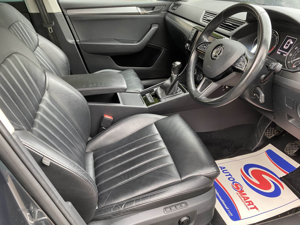 Nov 2016 Skoda Superb 2.0 TDI CR SE L Executive 5dr