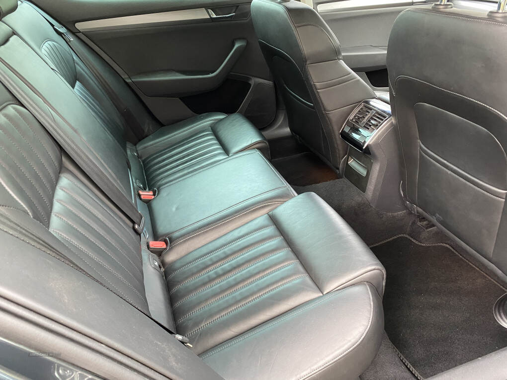 Nov 2016 Skoda Superb 2.0 TDI CR SE L Executive 5dr