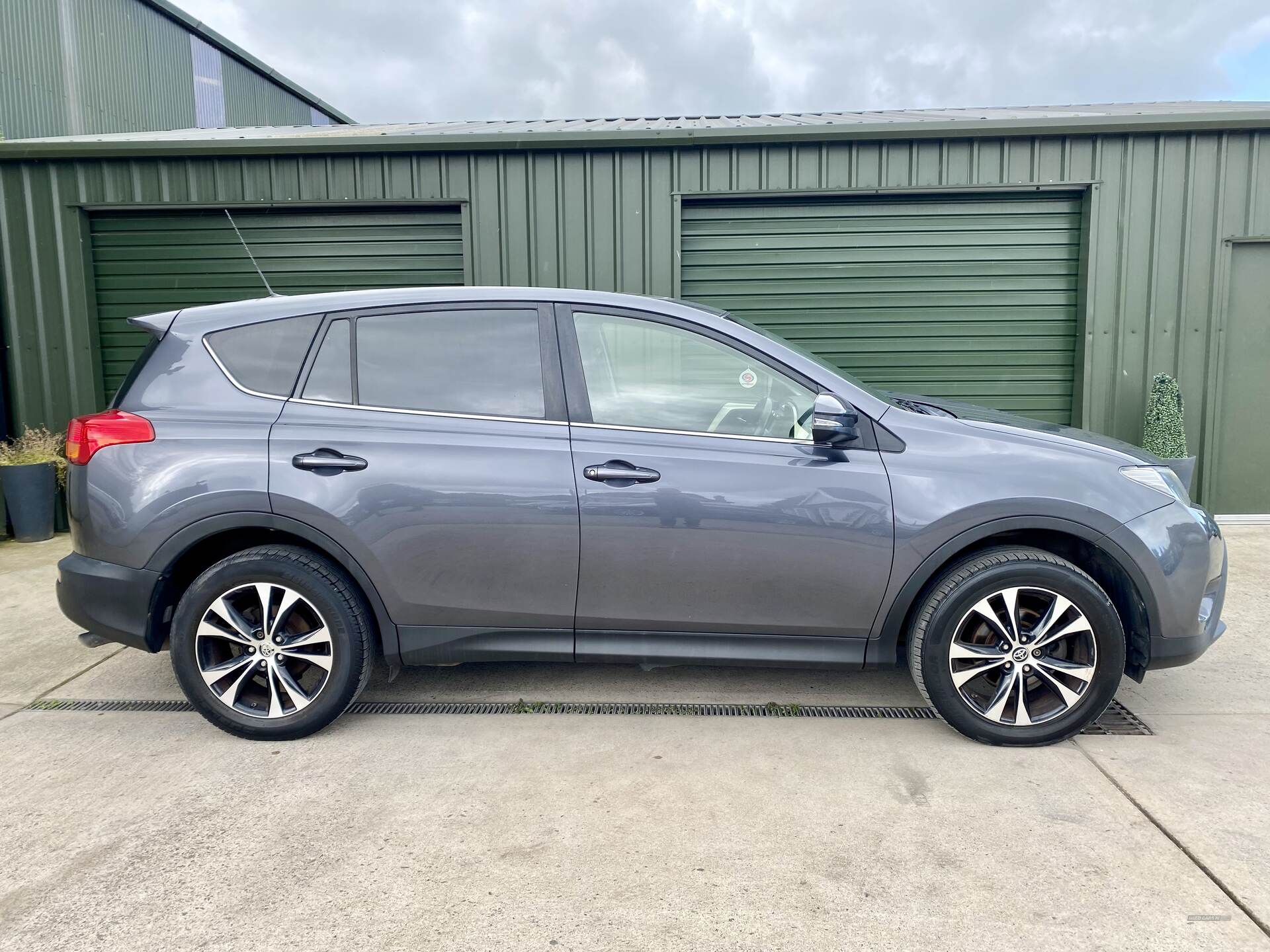 Toyota RAV4 DIESEL ESTATE in Armagh