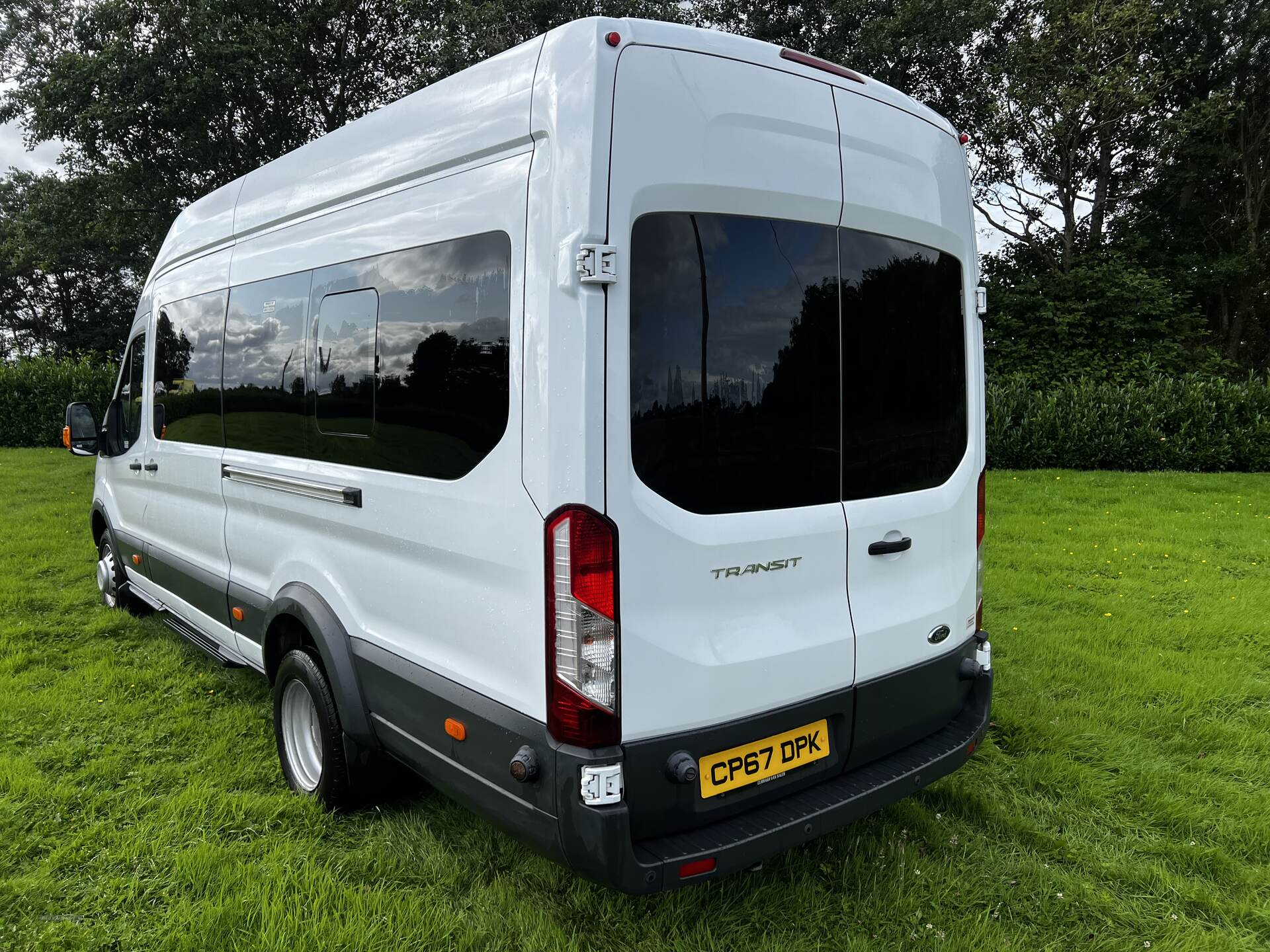 Ford Transit 460 L4 MINIBUS DIESEL RWD in Antrim