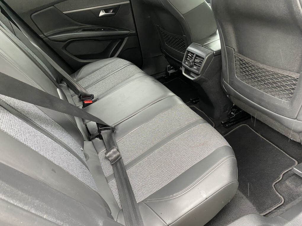 Mar 2018 Peugeot 3008 1.6 BlueHDi 120 Allure 5dr