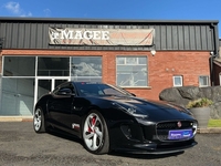 Jaguar F-Type V8 R in Down