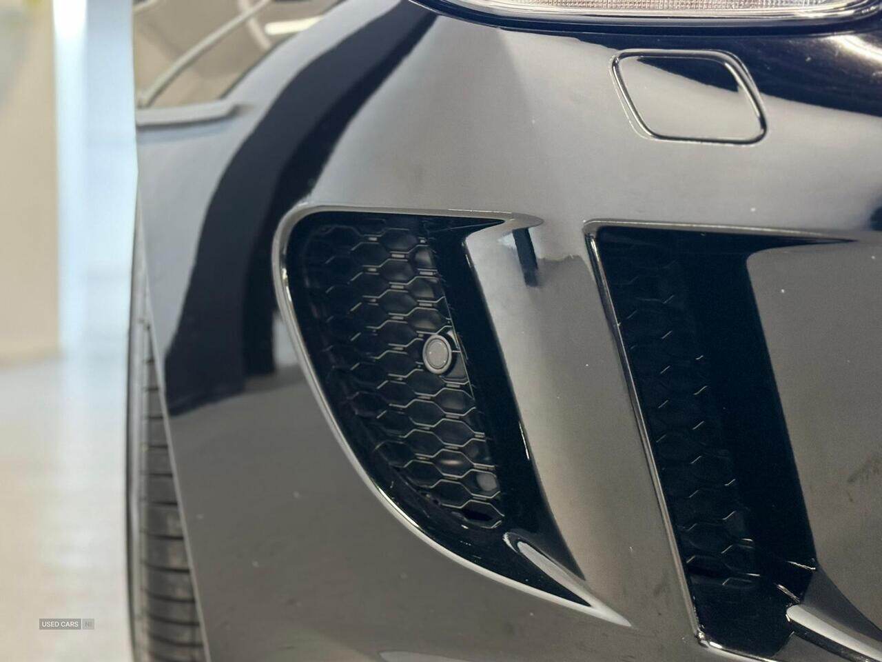 Jan 2015 Jaguar F-Type 5.0 Supercharged V8 R 2dr Auto