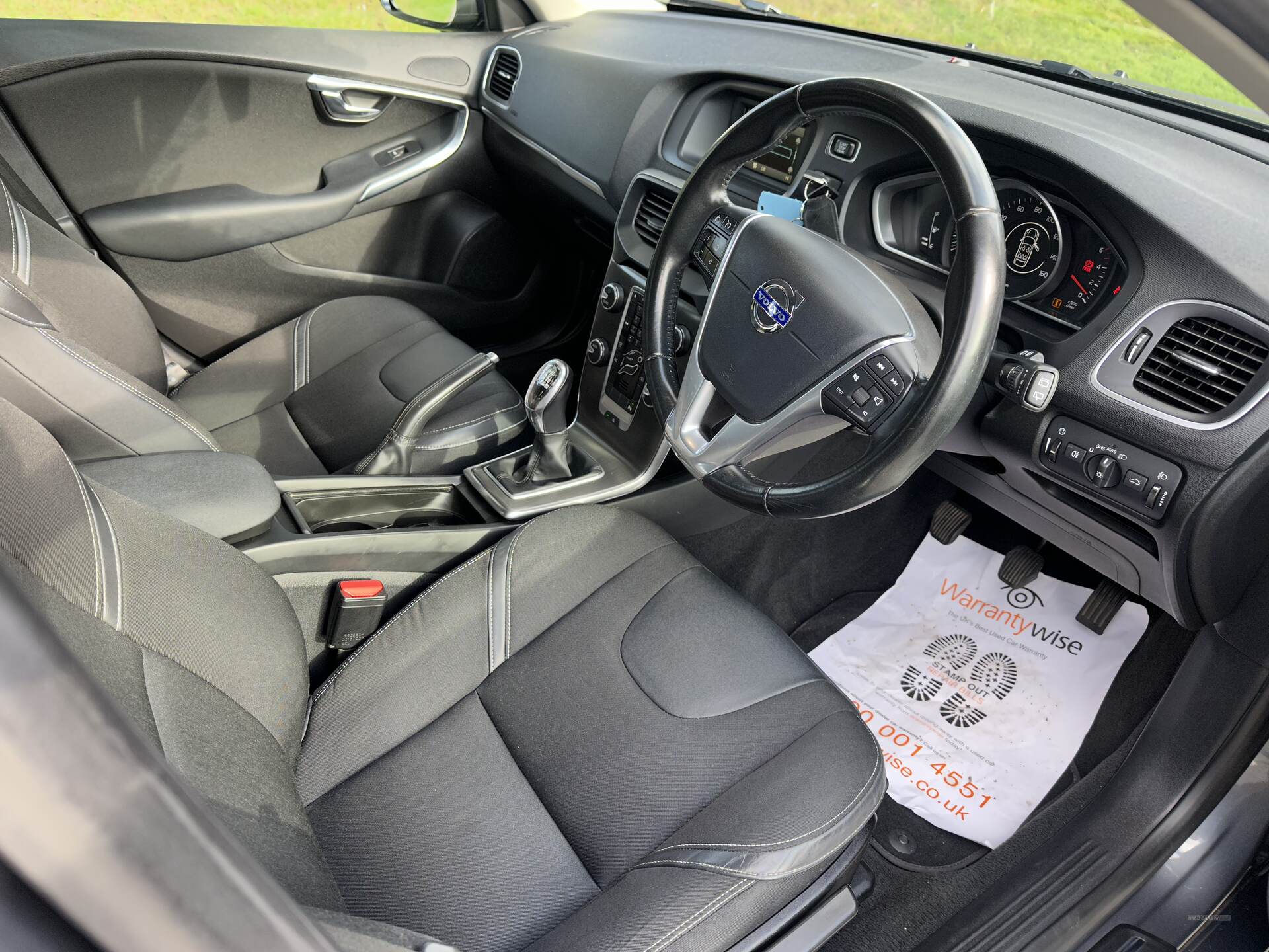 Volvo V40 DIESEL HATCHBACK in Down