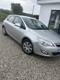 Vauxhall Astra 1.4T 16V Exclusiv [140] 5dr in Down