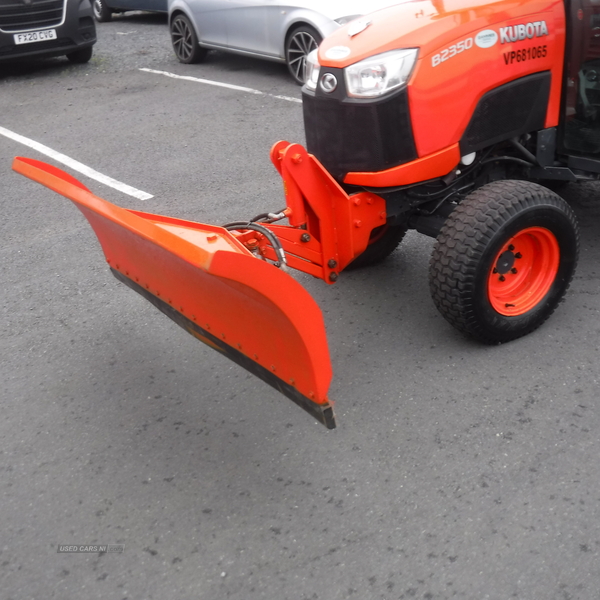 Kubota B Series B2350 4X4 Tractor Snow plough and Gritter . in Down