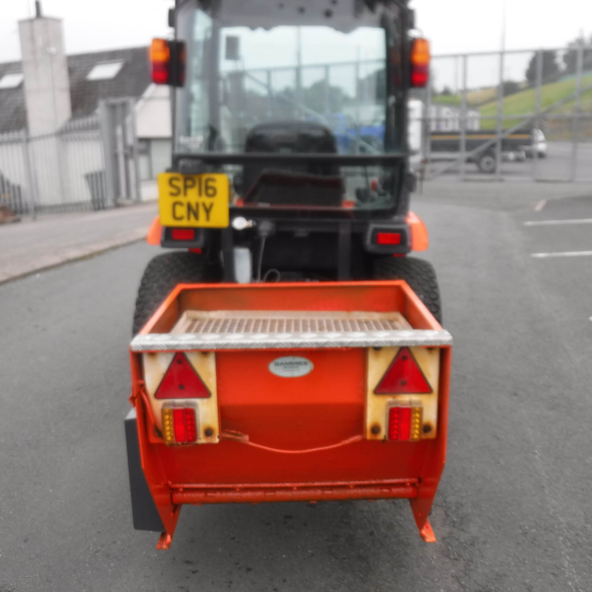 Kubota B Series B2350 4X4 Tractor Snow plough and Gritter . in Down