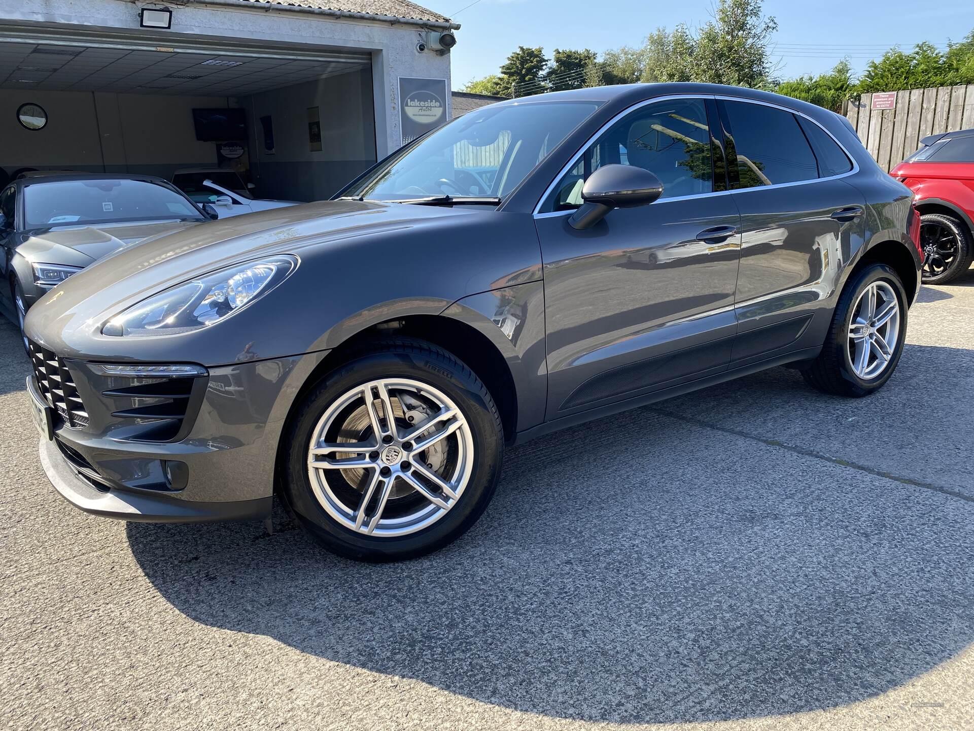 Porsche Macan DIESEL ESTATE in Down